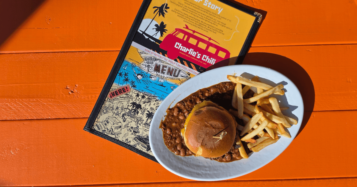 burger with chili