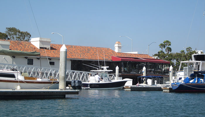 Dock & Dine in Newport Harbor