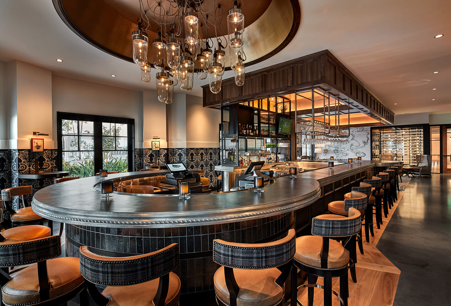 table with restaurant