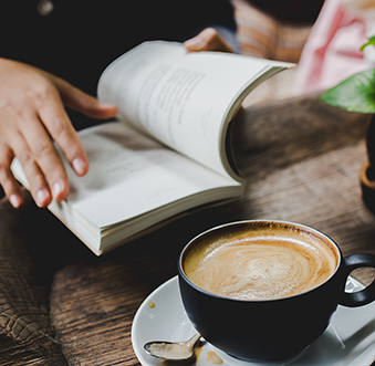 5 Cozy Coffee Shops and Must-Read Books for Fall