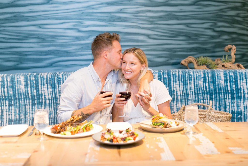 couple eating