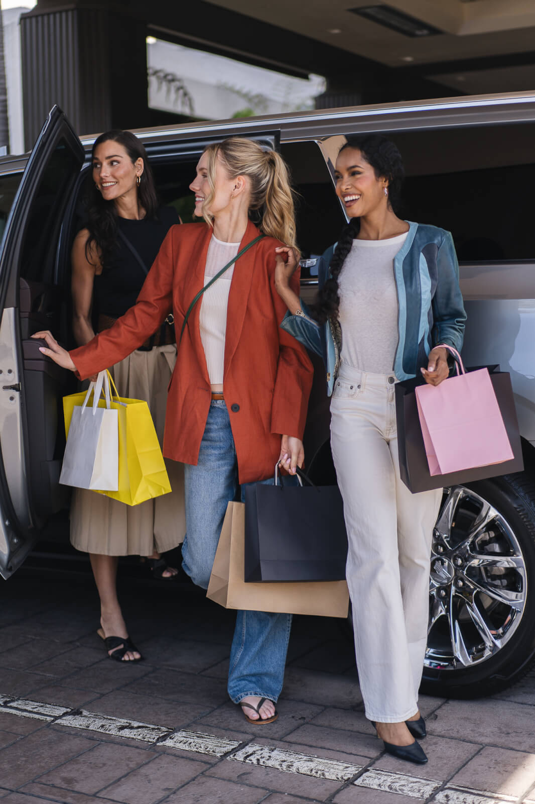 women shopping